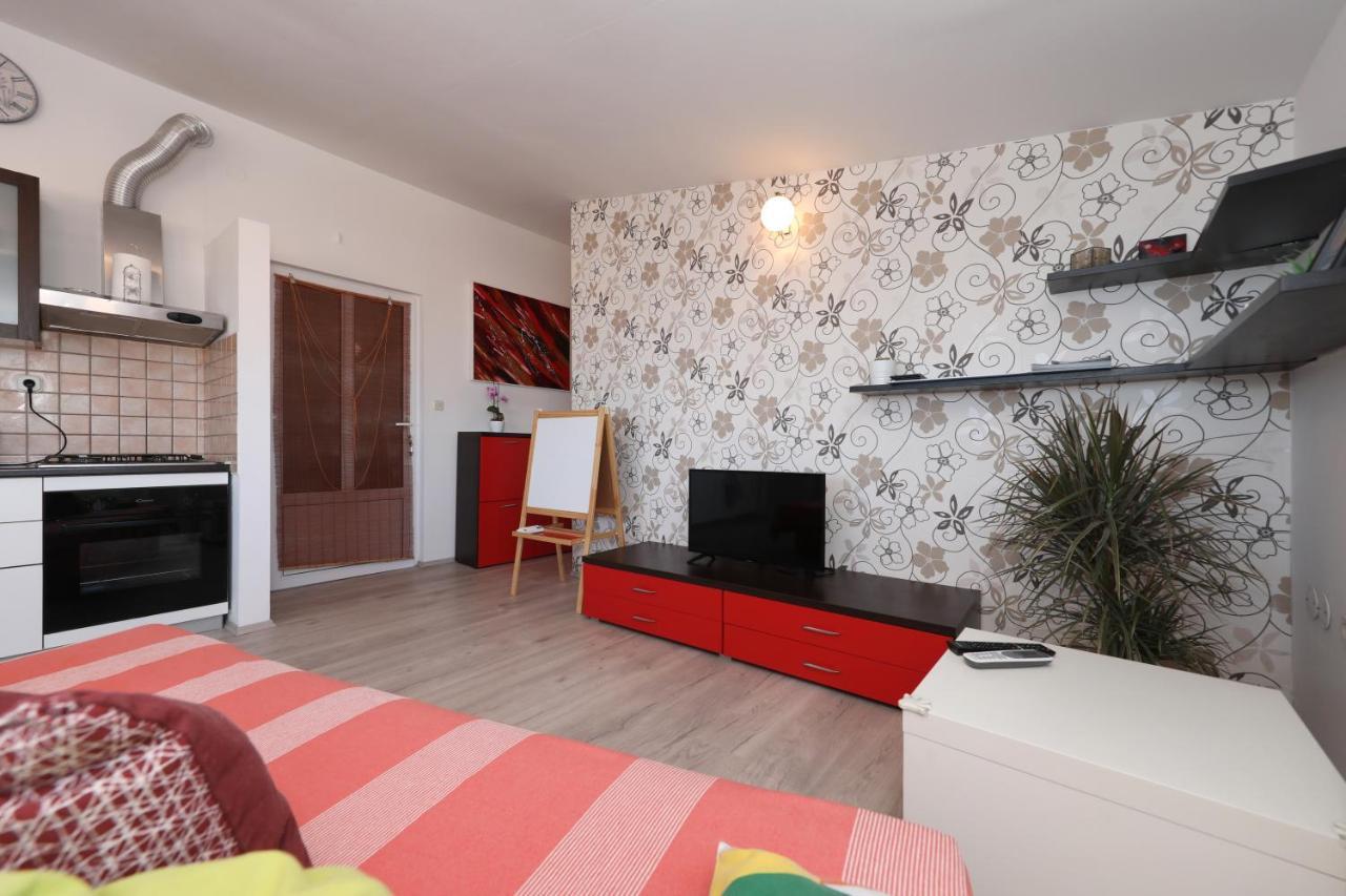 Apartment Zanov Preko Luaran gambar