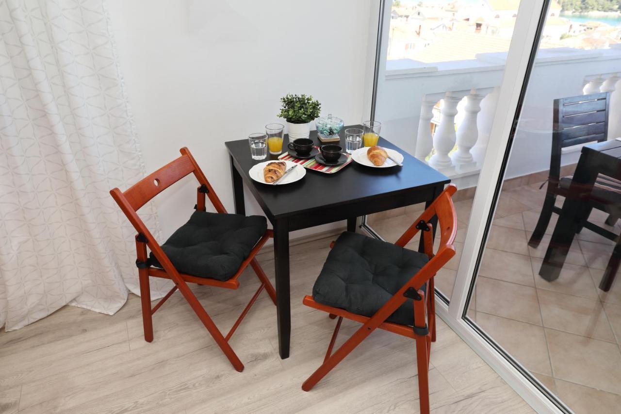 Apartment Zanov Preko Luaran gambar