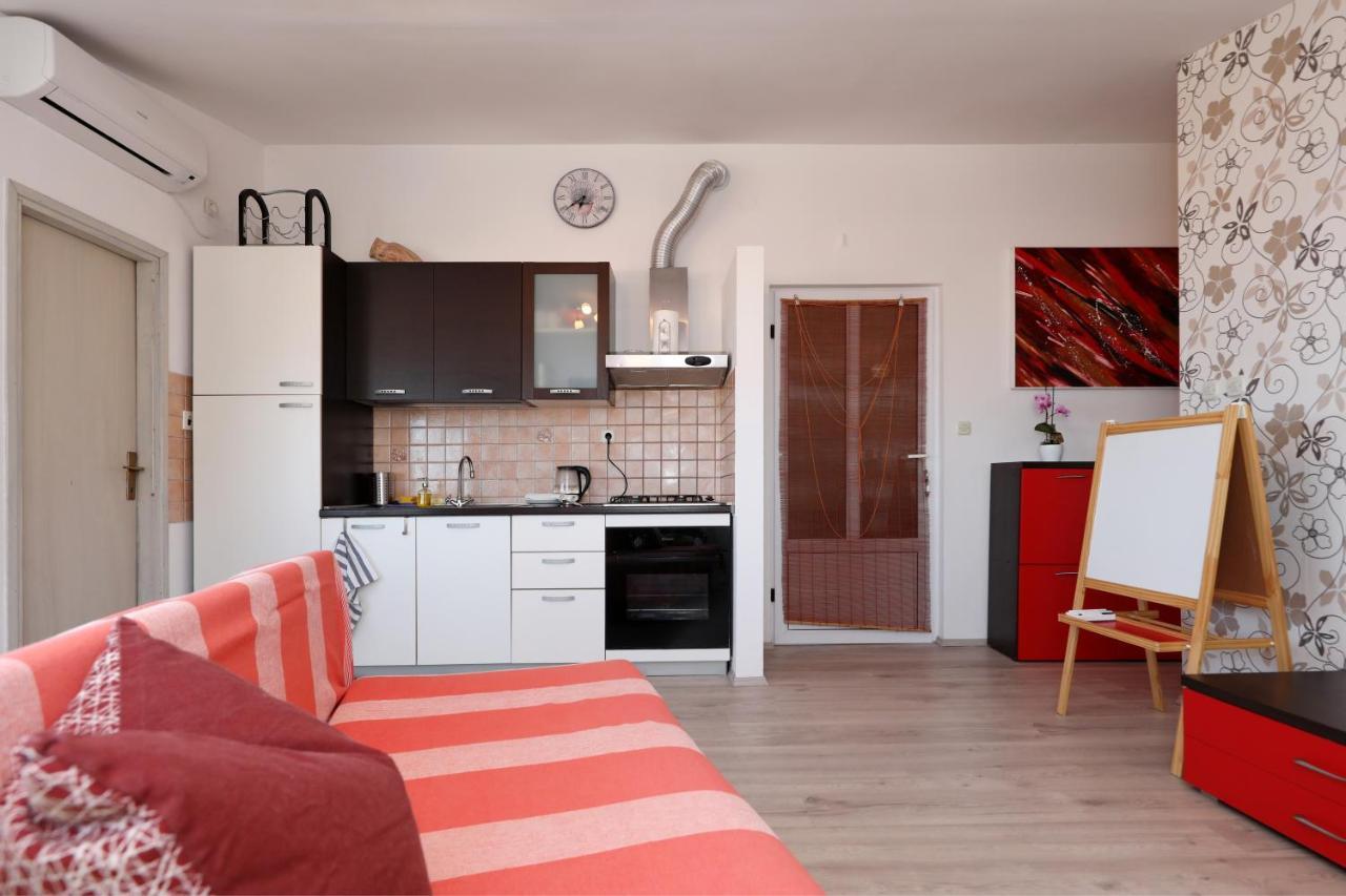 Apartment Zanov Preko Luaran gambar