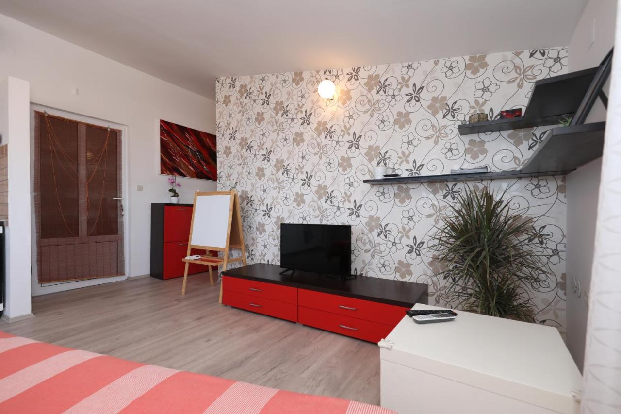 Apartment Zanov Preko Luaran gambar