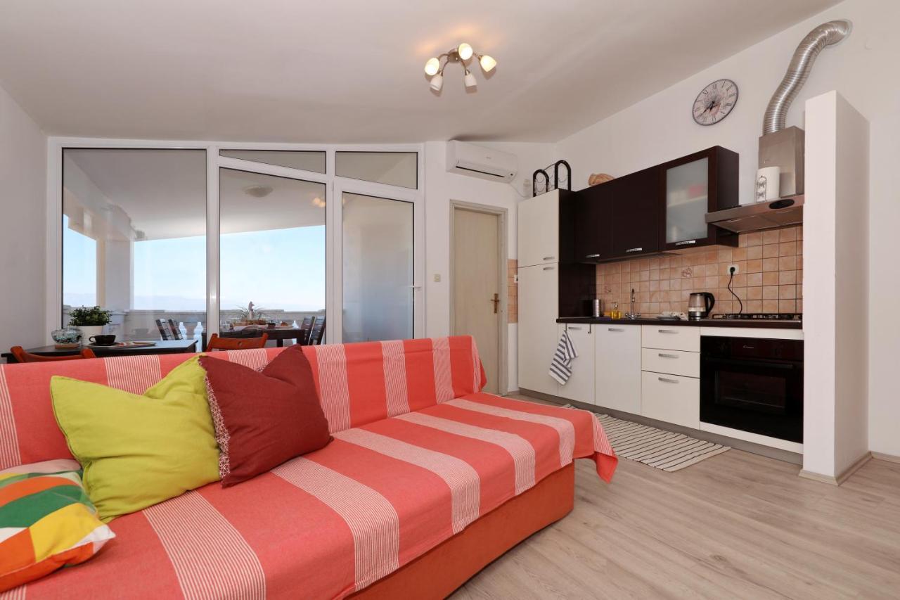 Apartment Zanov Preko Luaran gambar